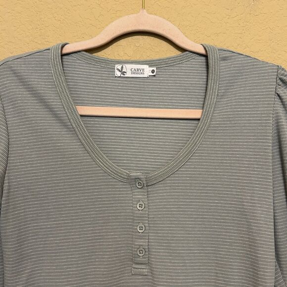 Carve Designs Shirt Womens Small Gray Striped Henley Emma Casual Athleisure - Picture 4 of 8